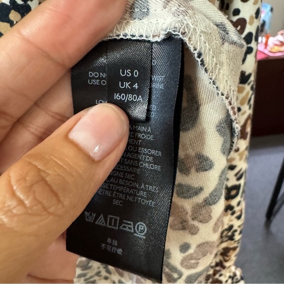 Maeve Anthropologie Katia Ruffled Button Up Blouse Top Size 0 (XS) Leopard Print - Picture 6 of 11
